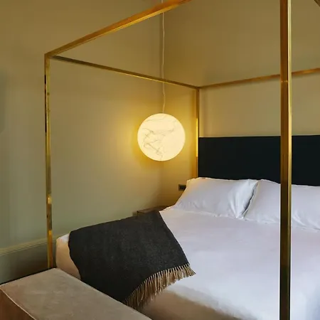 Hotel The Vices
