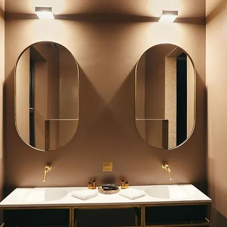 Отель The Vices *